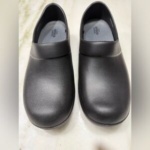 Crocs NEIR a Pro II Clogs: Like-New & Ready for Action!